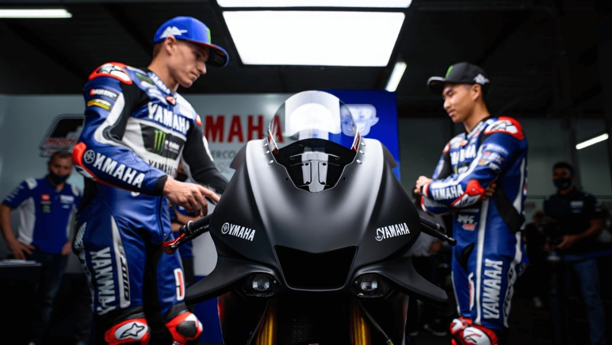Diretta MotoGP | Yamaha presenta la M1 V4 di Quartararo e Rins
MotoGP
MtGP
MotoGP
2 h
Diretta MotoGP | Yamaha presenta la M1 V4 di Quartararo e Rins