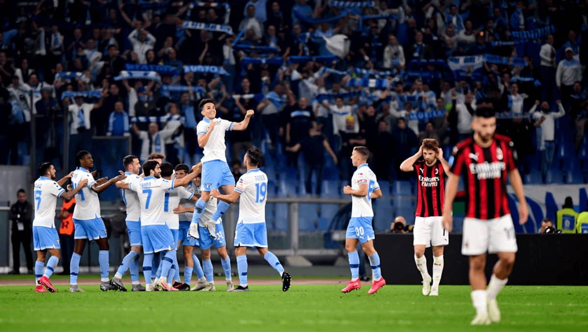 Serie A: occasione persa per il Milan, ko all'Olimpico. E' festa Lazio