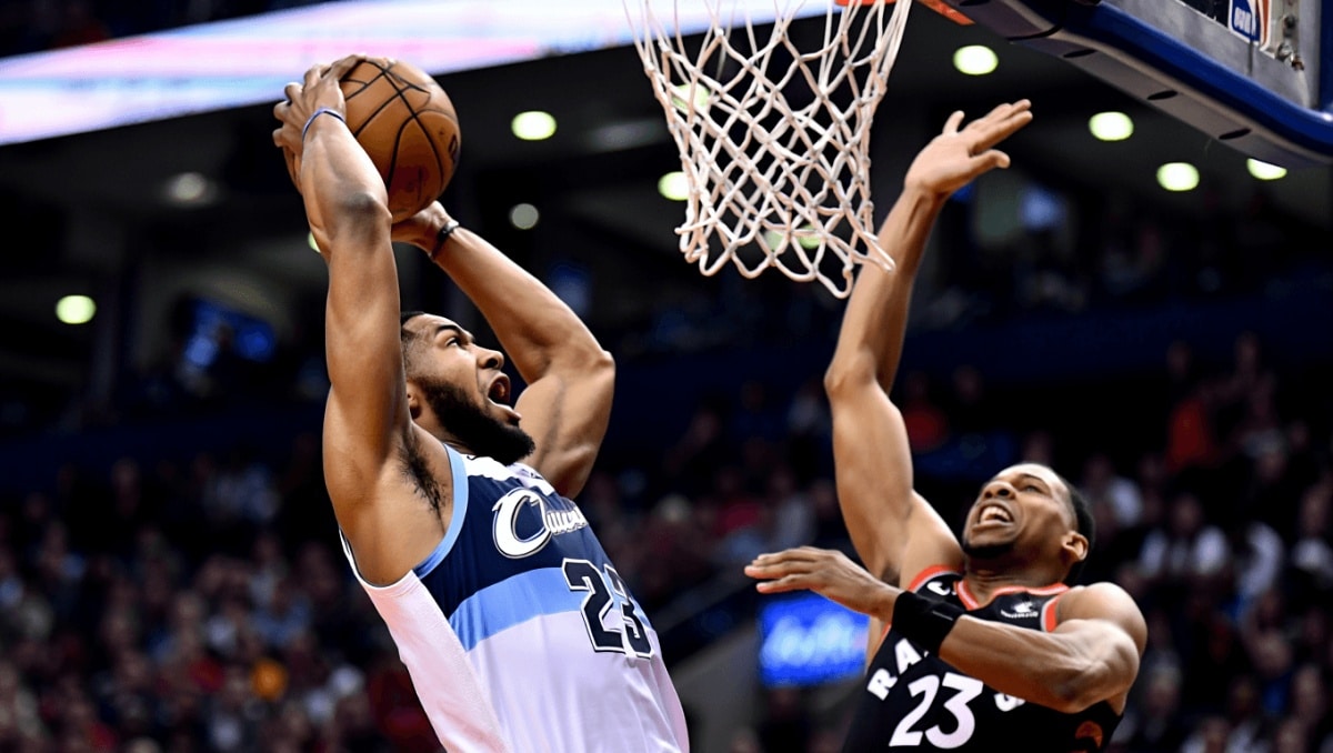 Nba, Cleveland vola sul 2-0 con Toronto: Minnesota e Atlanta pareggiano la serie