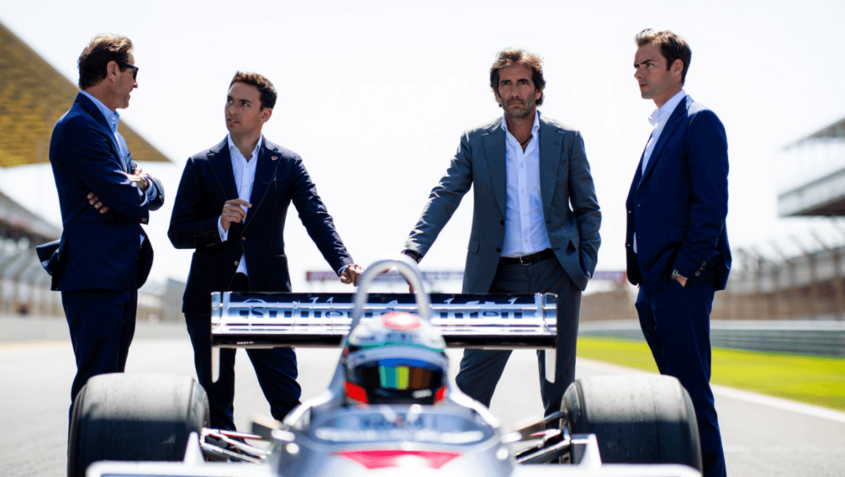 Top e Flop di metà stagione: il parere di Sky F1

                
                


                
                    
                        
                        video commento
                        
                    
                    
                

                Al giro di boa del Mondiale, i nostri Carlo Vanzini, Marc Gené, Ivan Capelli e Matteo Bobbi hanno...
                
                27 lug - 08:00