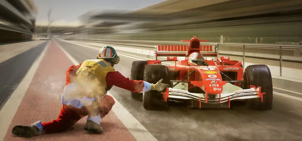 Area ospitalità e pit lane di un circuito di Formula 1 con attrezzature tecniche